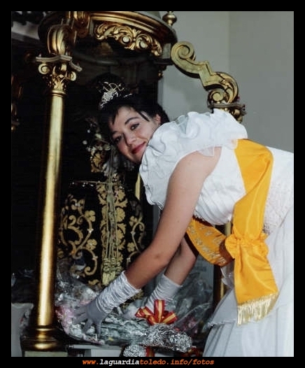 Ofrenda floral al Santo Niño
Isabel Vidal Dones, dama de honor en las fiestas patronales de 1991
Palabras clave: Fiestas 1991