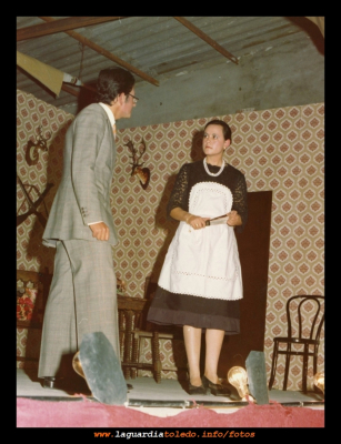 Representación teatral 1979
Obra de teatro de 1979 en el corralón de Jesús. En escena Marino e Isi. Espero que den más información los protagonistas.
Palabras clave: Obra de teatro