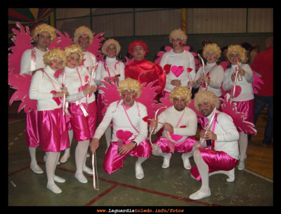 Cupidos
28 de Febrero de 2009. Celebración de la fiesta de carnaval en el pabellón de deportes, con disco móvil.
Palabras clave: carnaval cupidos