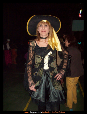 Una de piratas
Fiesta de carnaval del sábado 28-2-09 en el pabellón polideportivo. En la foto Maricarmen, de pirata el sábado y de fantasía el domingo, pero no la conocísteis.

Palabras clave: pirata maricarmen carnaval