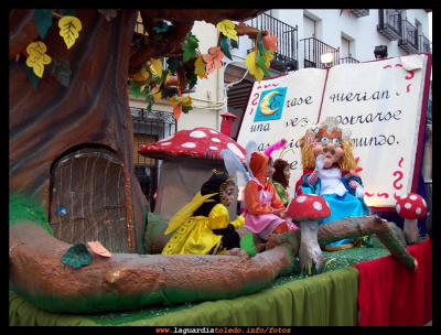 Carroza Fastastica Fantasía
Desfile de carnaval el domingo 1 de Marzo de 2009. En la foto la carroza del grupo Fantástica fantasía, ganador de múltiples premios en los concursos de muchos pueblos a los que se han presentado.
Palabras clave: fantastica fantasia