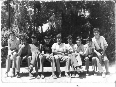 La infancia
Sirva esta foto, como homenaje a la quinta del 55 y a nuestro querido amigo y vecino "Vitin" que esta semana a fallecido, victima de una grave enfermedad, descanse en paz
Palabras clave: canal_clasico