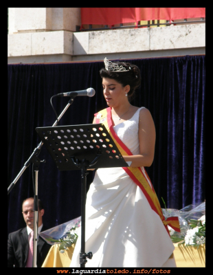 Discurso de despadida Reina 2008
Rita se despide de los guardiolos tras un año acontecido de muy buenos momentos.
Utilizando palabras de tu discurso esta web sirve para que .." Al andar se haga camino
y al volver la vista atrás ..." pasen los años que pasen ... aqui siempre estaras .

Palabras clave: Discurso de despadida Reina 2008