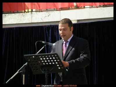 Discurso despedida Mantenedor 2008
Tras un año de actividades y participación junto a su Reina y damas de Honor, Mario se despide con un mensaje positivo y esperando seguir viendo a todos en la plaza Mayor el año que venga

Palabras clave: Discurso despedida Mantenedor 2008