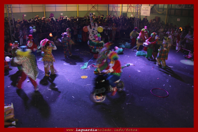 El Show del Cuchi
Se llevaron el primer premio en el desfile del pabellón el pasado sábado 25-2-12, con una gran puesta en escena de un circo. Enhorabuena!!!
Palabras clave: El Show del Cuchi