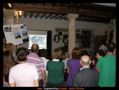Exposicion en la casa de los Jaenes
El día 26  de septiembre de 2010 Proyecto Tupi pudo realizar su primera exposición en la casa de los Jaenes a eso de las 19,30h la cual como podéis ver hizo del interés de varios guardiolos, que curiosos por saber de que trata nuestra asociación y la labor que realizamos en la localidad de La Guardia se acercaron y nos dedicaron un valioso tiempo en sus fiestas patronales.

Palabras clave: Exposicion casa de los Jaenes