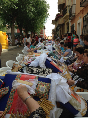Concurso encajeras de bolillos
Fiestas Castilla la Mancha 2015
Palabras clave: encaje de bolillos 