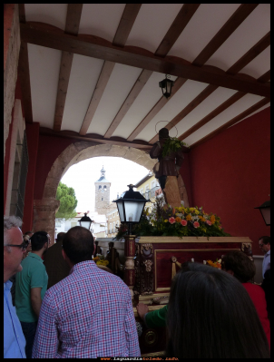 En el arco de la plaza
Día de San Isidro, patrón de los agricultores guardiolos, que como cada año lo sacan en procesión para  bendecir  los campos. (15-5-2017) 
Palabras clave: San Isidro patrón agricultores
