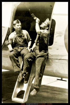 En la mili
Pepe Potenciano y Antonio Tejero, en la mili 1957.
Palabras clave: Pepe Potenciano  la mili 