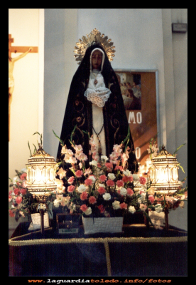 Nuestra Señora
Nuestra Señora de la Soledad. Semana Santa 1989.
Palabras clave:  la Soledad 1989