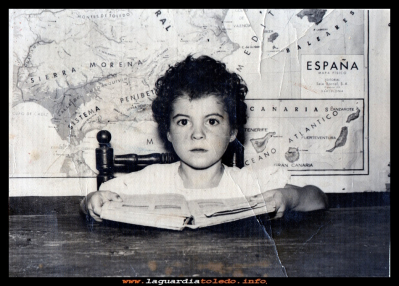 En el cole
Rosario Tejero en la clásica foto del cole, 1957
Palabras clave: Rosario Tejero cole