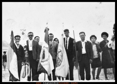 COFRADES
Cofrades del Santo Niño 25-9-1962
En la foto: Juanito Muñoz, Eduardo de la Cruz, Jesús Orgaz, Eustaquio Redajo, el "Ceporrero" y las hermanas Paca y Fina Orgaz.  
Palabras clave: Cofrades  Santo Niño 
