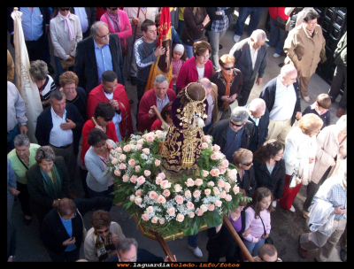 Despedida
  27-9-2010. El Santo Niño de camino a su ermita a su paso por la cuesta Perejon.

Palabras clave: El Santo Niño de camino a su ermita