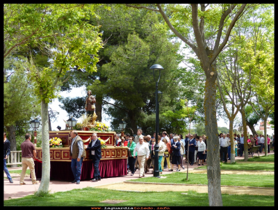 DÍA DE SAN ISIDRO
Día de San Isidro, patrón de los agricultores guardiolos, que como cada año lo sacan en procesión para  bendecir  los campos. (15-5-2017) 
Palabras clave: San Isidro patrón agricultores