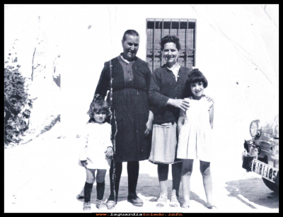  ABUELA Y NIETA, MADRE E HIJA
Juani y su abuela Casimira (la pepeilla)  Pura (la ceporrera) y su hija Presen. año 1969
Palabras clave: abuela hija