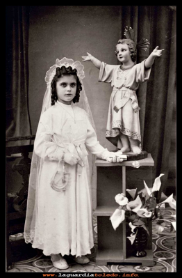 Agustina
Primera comunión de Agustina Merino en el año 1943
Palabras clave: Primera comunión