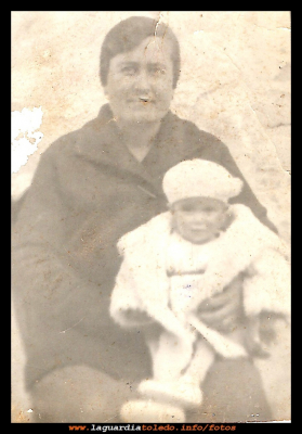  Agustina
Francisca (mujer del tío jaro el esquilaor) con su sobrina Agustina.
Palabras clave: Francisca con su sobrina