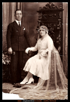Alberto y Carmen
Boda año 1925, de Alberto García de Angela Carmen Guijarro “ la tía Carmen que estaba en la centralita de teléfonos de operadora en los años 60”
Palabras clave: Boda año 1925