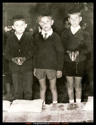 Alberto, Goyo y Pedro
Primera comunión de Alberto, Goyo y Pedro en el año 1973.
Palabras clave: Primera comunión