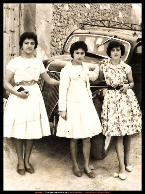 Angelita y amigas
Angelita Cabiedas, Pili López y Juana Santiago, posando delante de un coche (que no distingo la marca) pero que se ve que es de la época. Año 1962.
Palabras clave: época. Año 1962