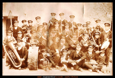 Banda de musica
Banda de música de La Guardia, años 20.
Uno de los músicos es primitivo Puerta.

Palabras clave: Banda de música de La Guardia