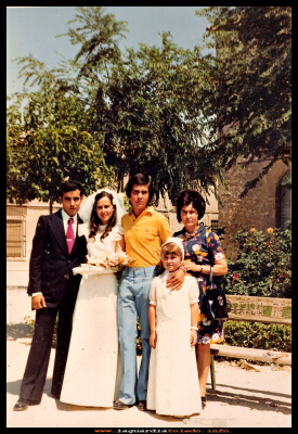 BODA DE EUGENIO Y MANOLI
Eugenio y Manoli despues de casados, posan en la glorieta con su tía Tomasa Sánchez y sus primos  Pedro y Ana Mari Pasamontes. Año 1974.
Palabras clave: boda Eugenio Manoli