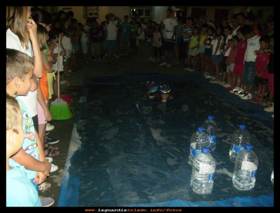  Bolos
(25-7-2011)  V año, de la semana de la juventud, los mas jóvenes del pueblo se divierten con las LOCOLIMPIADAS  GUARDIOLAS.
Como con el concurso de bolos humanos.
EVENTOS POPULARES: Semana de la juventud
Palabras clave:   V año, de la semana de la juventud