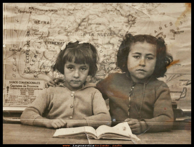 Hermanas en la escuela
Carmen y Paca Pedraza Orgaz, en el colegio 1940.
Palabras clave: Carmen  Paca colegio