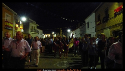 Camino de la iglesia
La procesión con el Santo Niño a su paso por la calle Ancha
Palabras clave: El Santo Niño