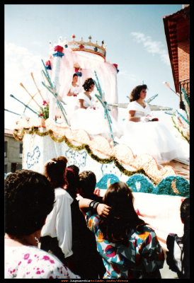 Carroza de la reina
Carroza de la reina y damas del año1989.
 FIESTAS, CELEBRACIONES Y TRADICIONES: -> Fiestas patronales 1989
Palabras clave: Carroza  año1989