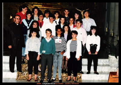  Confirmación
Confirmación del año 1987: Carlos, Fátima, Rafaela, Antonia, Cristóbal, Mª Carmen, Paco, Pili, Andrés, Javi, Mª Oliva, Rosa, Fausto, Mª Carmen, Mª Rosa, Mª Paz, Kiko, José Luis, Marga y Loli.
Palabras clave: Confirmación del año 1987