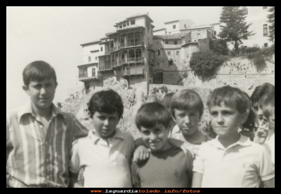 Cuenca
Excursión de muchachos y muchachas, de la parroquia de La Guardia, cuando estaban en la catequesis, preparándose para la confirmación. En el año1976.
Fotografía tomada en la ciudad de Cuenca.
INSTITUCIONES: La Parroquia

Palabras clave: Excursión de muchachos y muchachas, de la parroquia de La Guardia
