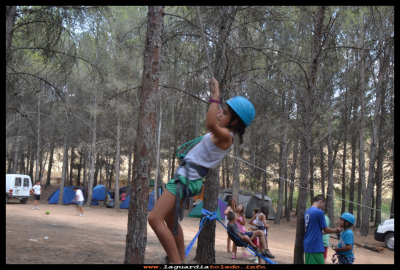 CAMPAMENTO DE VERANO
Campamento de verano juvenil, organizado por el ayuntamiento de La Guardia. Año 2015.
Palabras clave: Campamento  verano juvenil