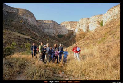I Ruta a Pie organizada por Quijotes en Ruta 19 de septiembre de 2009 - Con los farallones mas altos de la costera baja de la laguna a las espaldas
Palabras clave: I Ruta a Pie organizada por Quijotes en Ruta 19 de septiembre de 2009 - Con lso farallones mas altos de la costera baja de la laguna a las espaldas