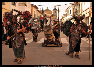 "La decimotercera hora del eclipse"
Asociación juvenil El Trajín. Carnaval 2010
FIESTAS, CELEBRACIONES Y TRADICIONES: Carnavales 2010
Palabras clave: trajin carnaval eclipse