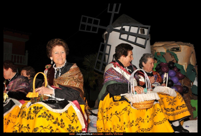 Damas manchegas 2010
FIESTAS, CELEBRACIONES Y TRADICIONES: -> Fiestas de Castilla La Mancha
