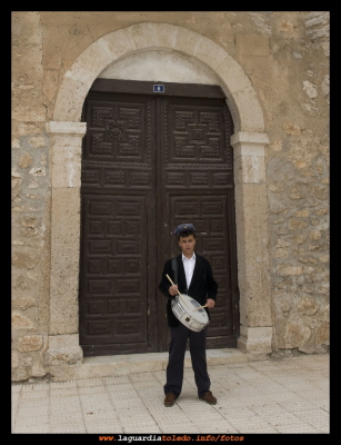 Pregón de Tradiciones al Fresco, julio 2010
Carlos pregonando las Tradiciones al Fresco en la puerta del Convento, en La Glorieta.
Palabras clave: pregon tradiciones al fresco