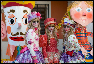 Desfile de carnaval. Domingo 26-2-2012
"Juega conmigo" A.J.El Trajín
Palabras clave: carnaval 2012 el trajin
