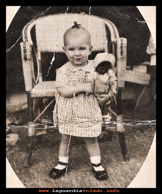 De niña
Margari Mora Aranda, año 1944 
Palabras clave: Margari Mora