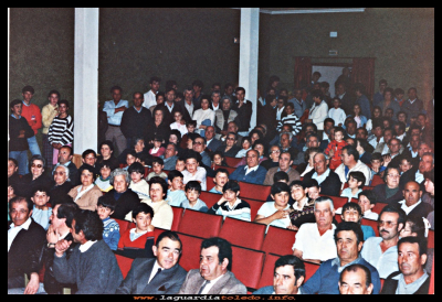 INAUGURACIÓN DEL CENTRO SOCIAL
Inauguración del "Centro Social" en Mayo del 1987. 
Esta fue llevada a cargo por Don Rafael Martín Sazs, por entonces, consejero de presidencia de la junta de comunidades. acompañado también por el entonces alcalde de La Guardia, Don Santiago Pérez Charmes. 
Palabras clave: Inauguración  "Centro Social"