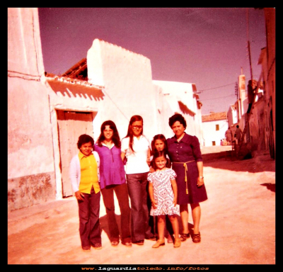 El Cotano
Barrio el Cotano, año 1976.
Merce, Mari, Juli, Celi, Mari y Asu.
EL CURSO DE LA VIDA: La infancia y la niñez
Palabras clave:  el Cotano, año 1976