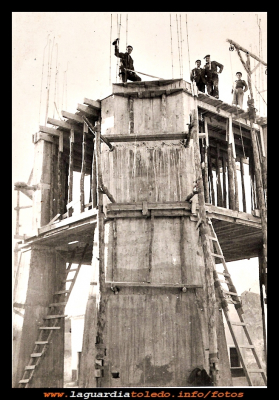 Construcción del deposito
En 1958, en la plazuela San Miguel,  se construyó el depósito del agua, con capacidad  de 600.000 litros  para abastecer a la población.
Palabras clave: 1958  plazuela San Miguel  depósito del agua