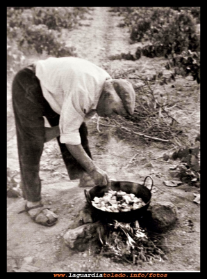 Guiso de vendimias
Un guiso de vendimias, uno de los platos más rico que se puedas comer.
Palabras clave: guiso de vendimias