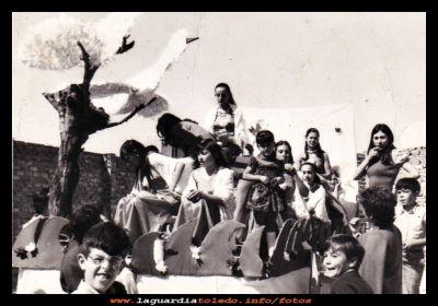 El paraiso de las flores 1974
El Paraíso de las Flores. 
Carroza concursante del año 1974.

Palabras clave: Carroza concursante del año 1974.