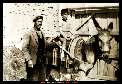 En el burro
Gregorio Domínguez y su nieto Miguel (años 70)
Palabras clave: Gregorio y su nieto