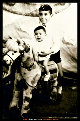 Fiestas 1966
José Antonio y Gema Román en las fiestas de 1966.
Palabras clave: fiestas de 1966