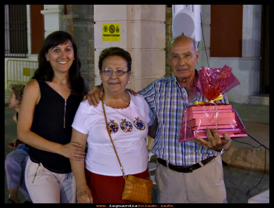 Ganadores del primer bingo
Luis e Isa, ganadores del primer bingo de “TRADICIONES AL FRESCO” del 22-7-2016.
Palabras clave: bingo  tradiciones fresco