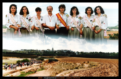 Corte de honor 1987
Geles Huerta Hijosa reina del año 1987, junto a sus damas y mantenedor.
Pepa Villareal, Milagros Guzmán, Gema, Juan Orgaz, Geles Huerta, María Mascaraque, Paqui Vidal y Consuelo Valero.

Palabras clave: reina del año 1987 Geles Huerta