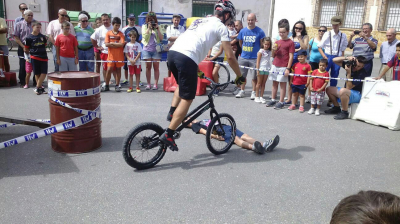 Concentración de bici antigua. 2 de agosto de 2014
Exhibición de Bike-trial a cargo del campeón de España.
Organizado por la A.C Pies de gato.
