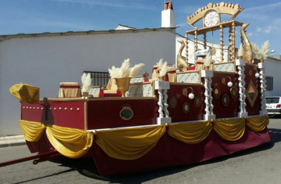 Carroza de la Reina y damas
Carroza realizada, un año más, por Jesús Muñoz y Moises Román
Palabras clave: carroza reina y damas 2016